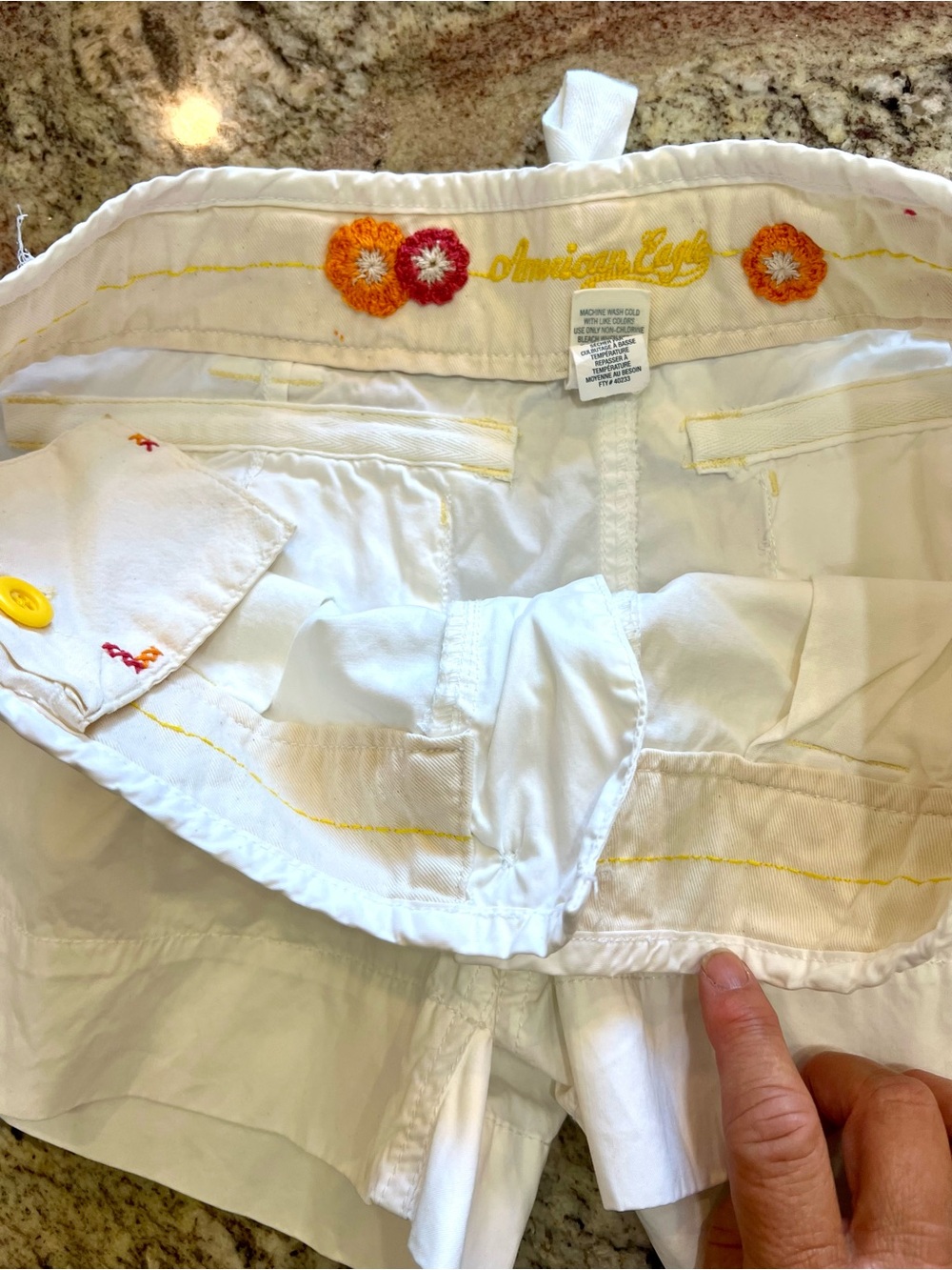AEO NEW White Women's Casual Cotton Shorts 8 - Picture 3 of 7